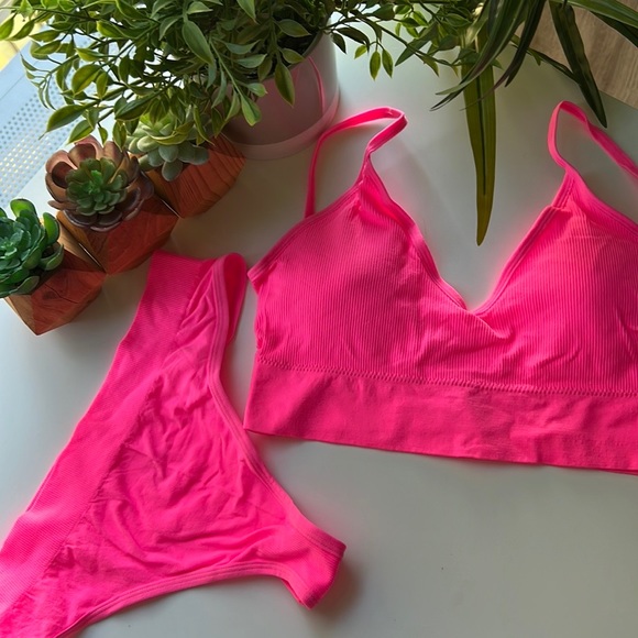 Other - NWOT Lounge Set Bra Thong